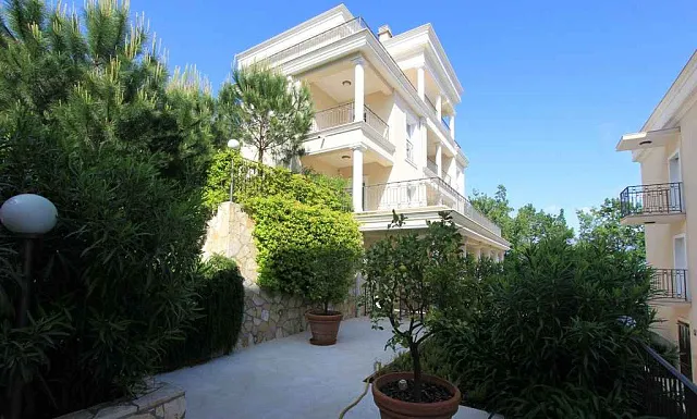 Apartments in villas in a luxury complex — photo 5