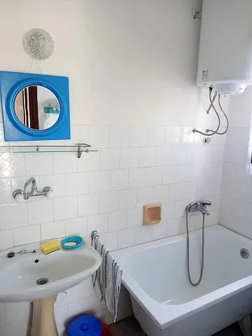 House in Utekha with sea view — photo 4