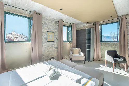 Mini hotel with swimming pool near Kotor