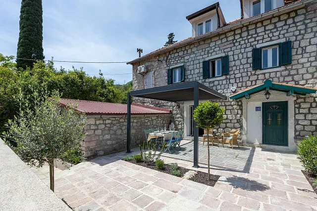 Fully Renovated Stone House with 3 Bedrooms and Spacious Terrace, Đurići — photo 38