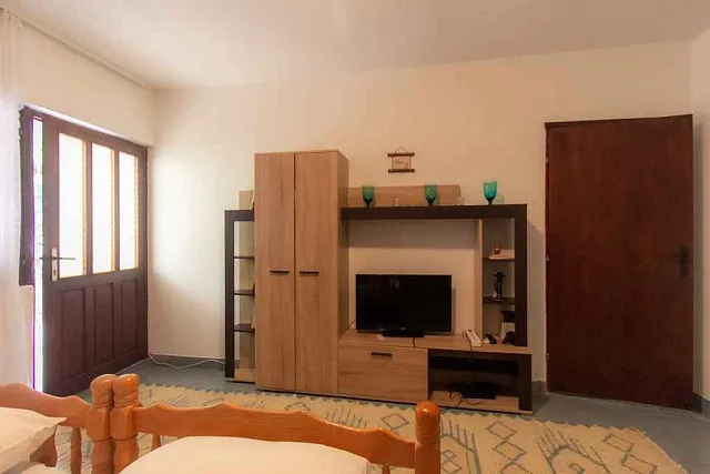 House in the picturesque area of ​​Krasici, ideal for comfortable living and relaxation — photo 10