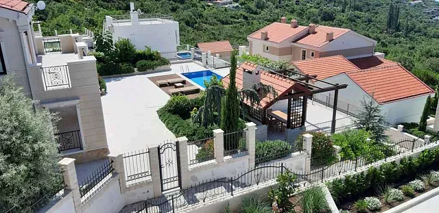 Villa mit Pool in Blizikuce — photo 6