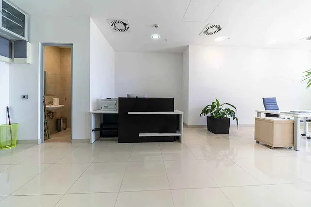 Modern office space in TQ Plaza Budva with sea view — photo 5