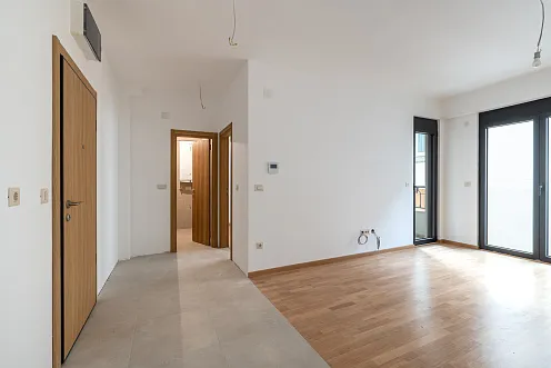 42m2 apartment in the center of Budva with a garage in a new building