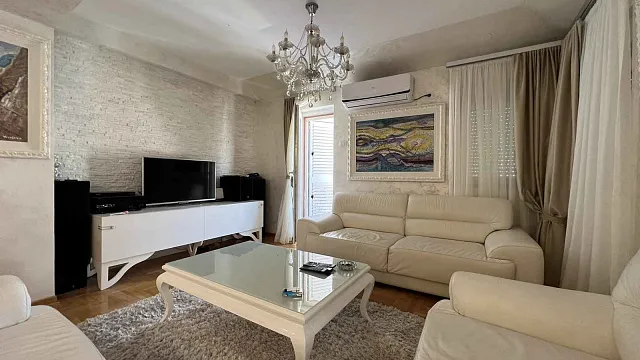Apartment in Budva with two bedrooms — photo 4