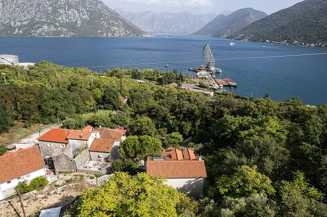 BEAUTIFUL STONE HOUSE IN LIPCI – AN AUTHENTIC HOME IN THE BAY OF KOTOR — photo 7