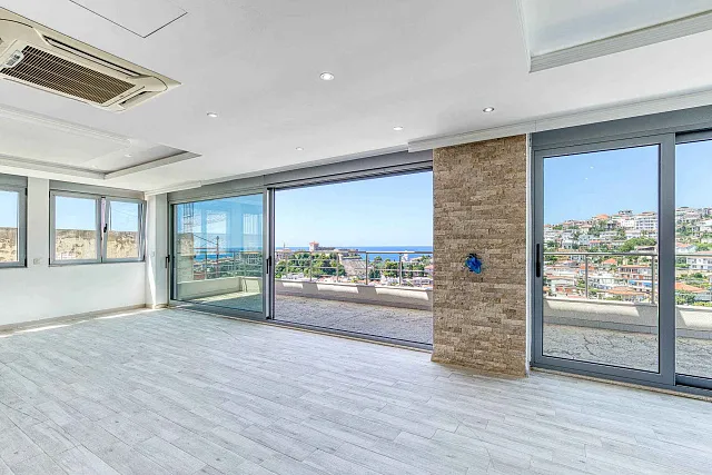 Penthouse in Ulcinj with sea view — photo 4