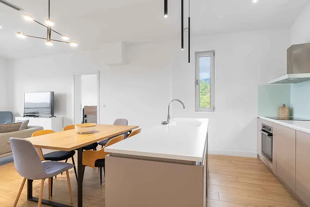 Luxury penthouse with spectacular sea views — photo 18