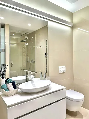 Luxurious apartment in Budva with sea view — photo 15