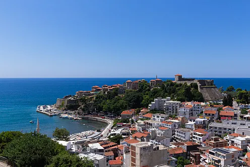 Penthouse in Ulcinj with sea view