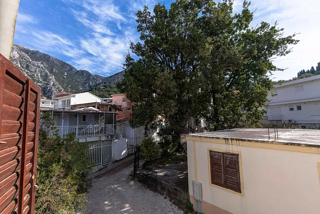 House with a terrace and sea view in Bar — photo 14