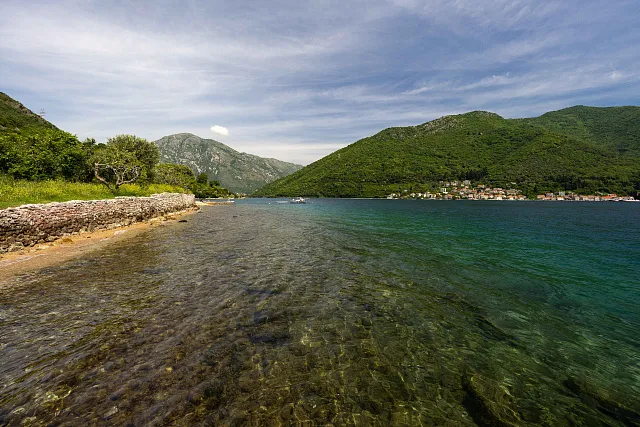 Fully Renovated Stone House with 3 Bedrooms and Spacious Terrace, Đurići