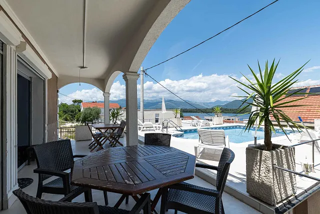Spacious house with sea views in the picturesque area of ​​Djurashevichi — photo 8
