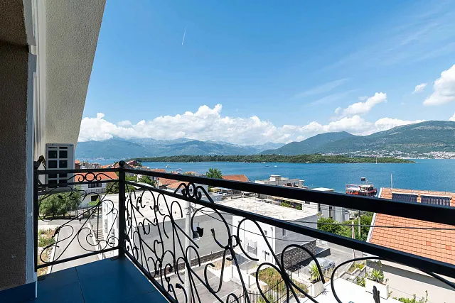Spacious house with sea views in the picturesque area of ​​Djurashevichi — photo 8