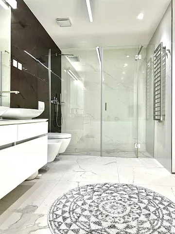 Luxurious apartment in Budva with sea view — photo 14