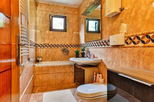 Spacious 3-Bedroom Duplex Apartment in Budva (Dubovica) – 156 m² — photo 18