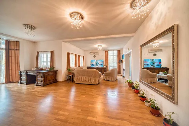 Luxury Villa with Endless Opportunities — photo 7
