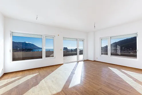 Apartment with an unforgettable sea view in Budva