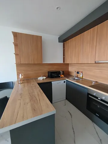 Gemütliche Wohnung in Bečići mit Panoramablick aufs Meer, nahe dem Hotel Splendid — photo 6