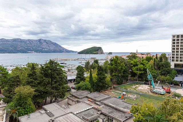 Modern One-Bedroom Apartment in Budva with Optional Garage — photo 8