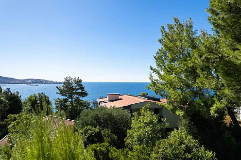 Sea-view land plot in Šušanj, 150 m from the beach — 950 m² — photo 2