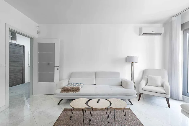 Spacious and Airy Apartment in the Heart of Budva — photo 8