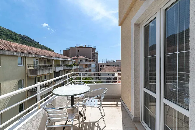One bedroom apartment in Rafailovici near the sea — photo 8
