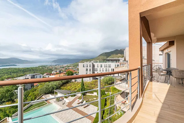 Luxury penthouse with spectacular sea views — photo 8