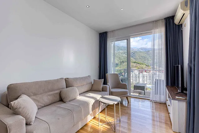  A seaview apartment in Becici — photo 6