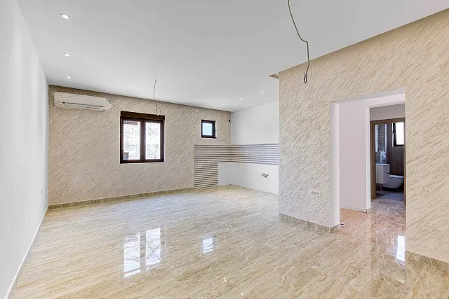 Renovated apartment in Tivat, 78 m² — photo 5