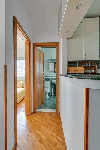 One bedroom apartment in Rafailovici near the sea — photo 14