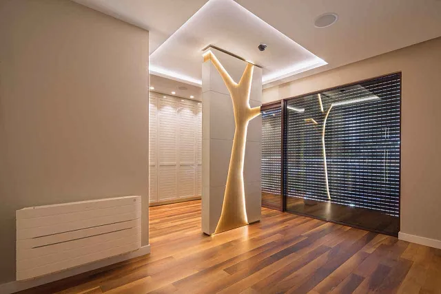 Super luxurious three-story triplex apartment with a jacuzzi and sauna — photo 6