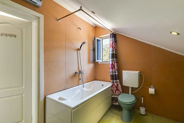 Spacious house with sea views in the picturesque area of ​​Djurashevichi — photo 43