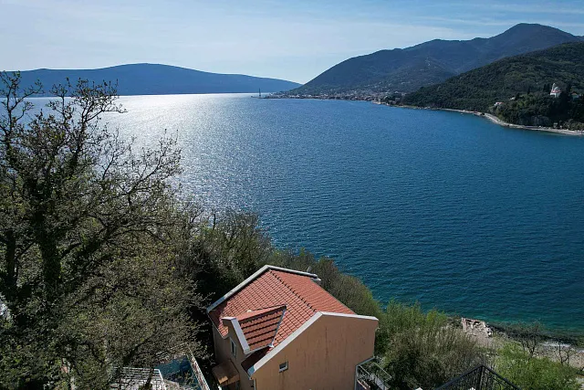1669 Tivat Lepetani Villa 4r 170m2 — photo 3