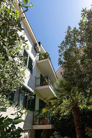Spacious house in Budva — photo 34