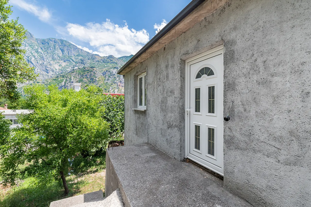 House Škaljari 106 m² 