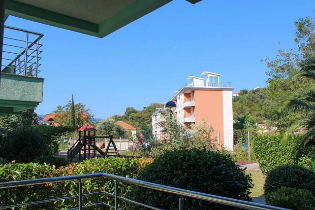 Apartments in complex with pool — photo 4