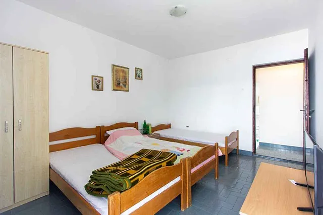 House in the picturesque area of ​​Krasici, ideal for comfortable living and relaxation — photo 5