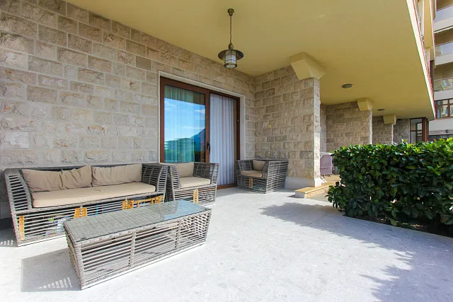 Apartment for sale in Becici in a complex with a pool — photo 4