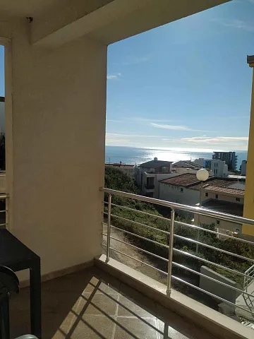 Two-bedroom apartment with sea view in Ulcinj — photo 11