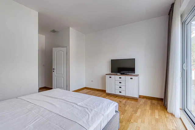  A seaview apartment in Becici — photo 22