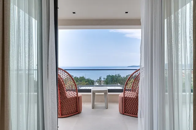 Exclusive Villa in Blizikuće, near Sveti Stefan — photo 10