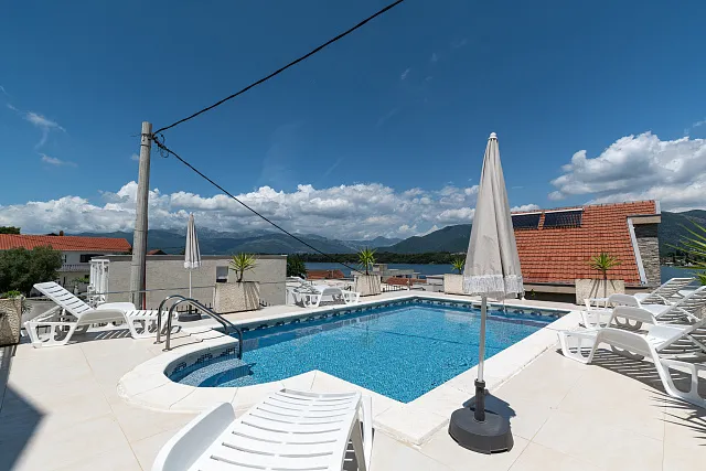 Spacious house with sea views in the picturesque area of ​​Djurashevichi — photo 24