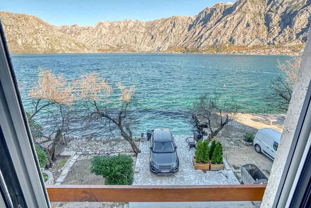 Stunning Stone Villa in Prčanj with Panoramic Bay Views — photo 12