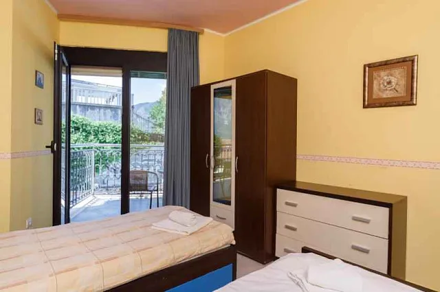 Two-bedroom apartment in complex with a swimming pool in Dobrota — photo 6