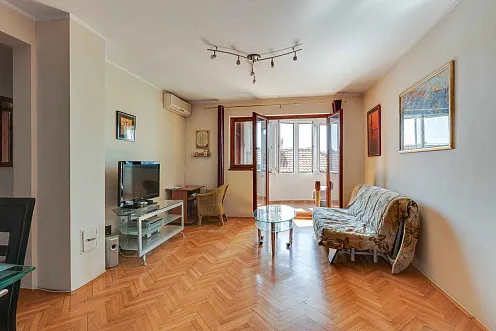 Two-bedroom apartment in Budva — photo 3