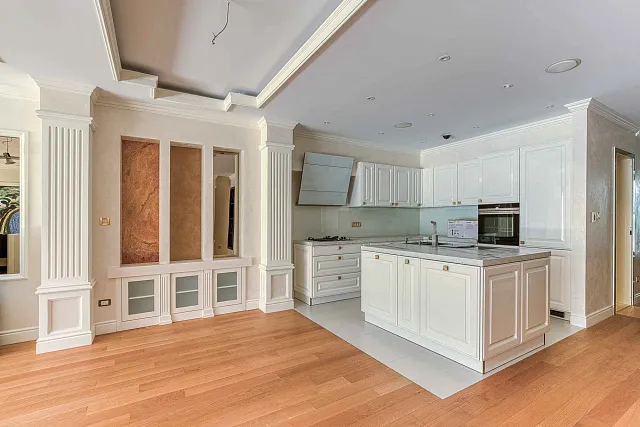 Luxurious One-Bedroom Apartment with Designer Interior — photo 14