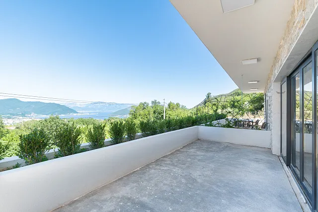  Herceg Novi – Luxury Duplex with Panoramic Bay Views — photo 8