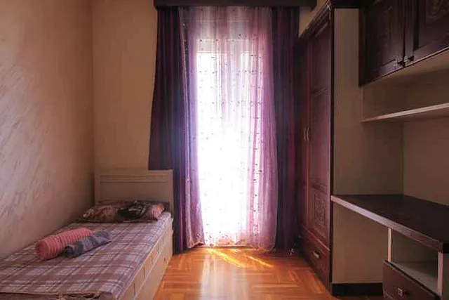 Furnished three-bedroom apartment in Budva — photo 9