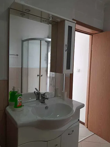 One bedroom apartment on the second floor — photo 8
